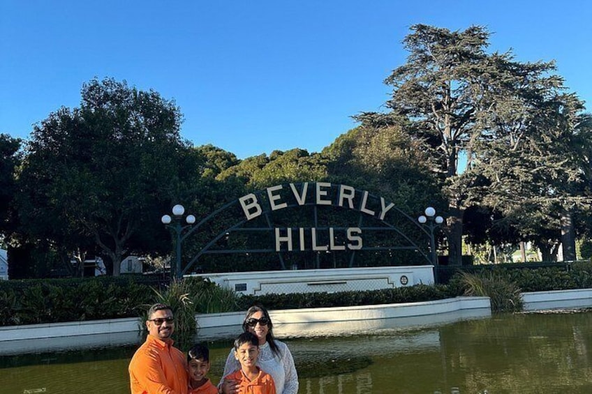 Explore Los Angeles Highlights by Executive SUV 1