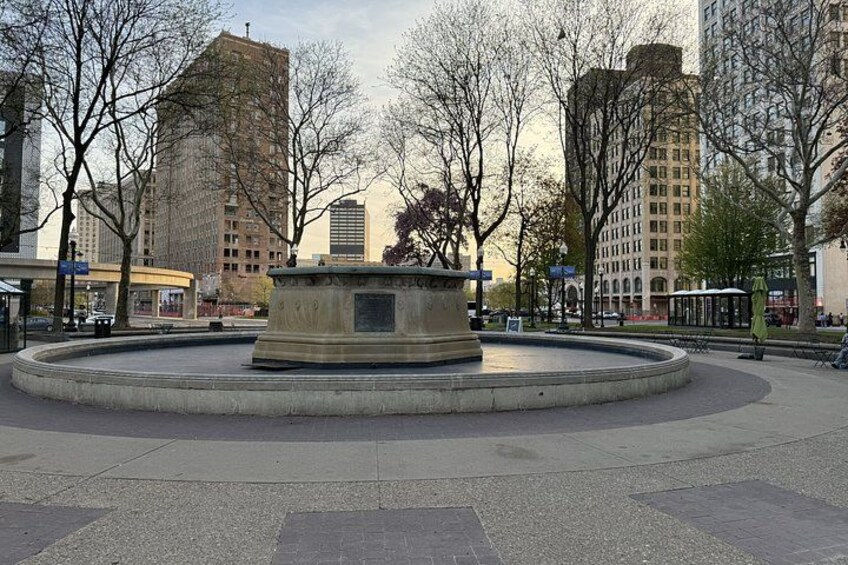 Downtown Detroit Walking Tour, Art Deco, and Historic Landmarks 3