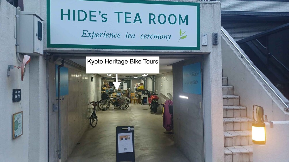 Picture 23 for Activity Kyoto: E-Bike Tour of Palace, Castle, Temples & Hidden Gems 2