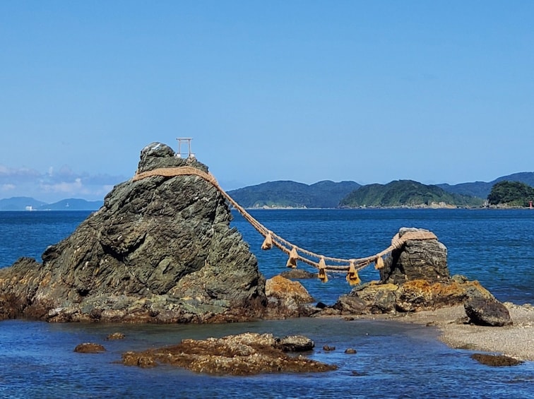 From Nagoya: Ise Jingu Shrine & Wedded Rocks Day Tour 2