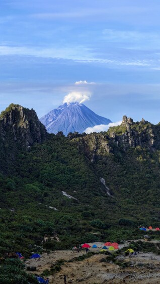Picture 8 for Activity Berastagi: Mount Sibayak Sunrise/Day Hike & Hotspring 4