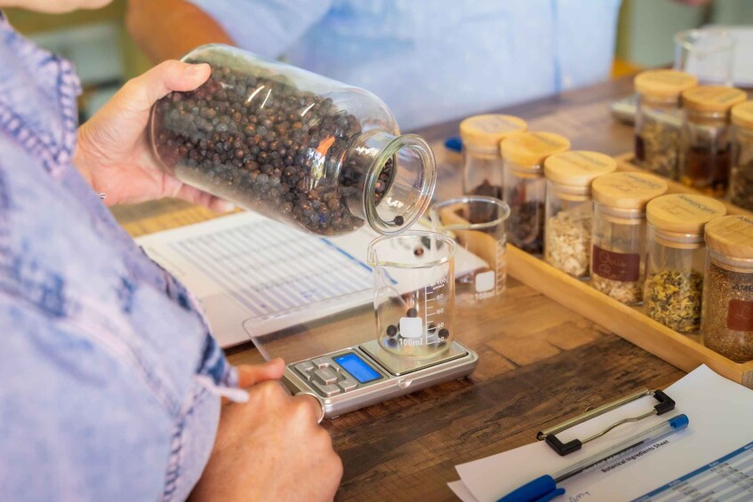 Picture 1 for Activity Swan Valley: Distil Your Own Gin Class 2