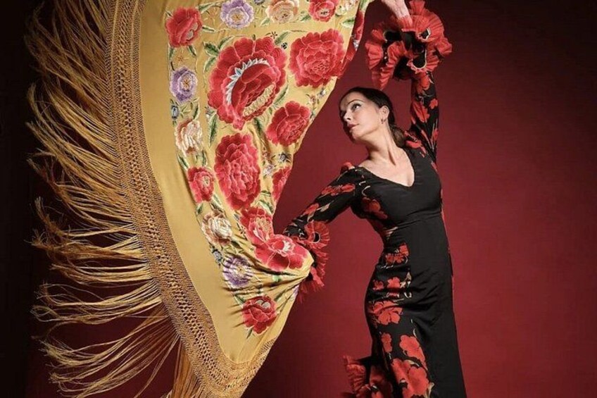 Flamenco Fusion Show with Tapas and Drinks in Salou 3