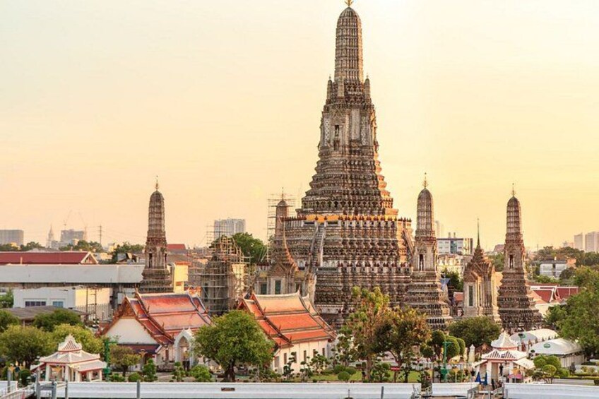 Wat Arun Traditional Thai Costume Experience 2