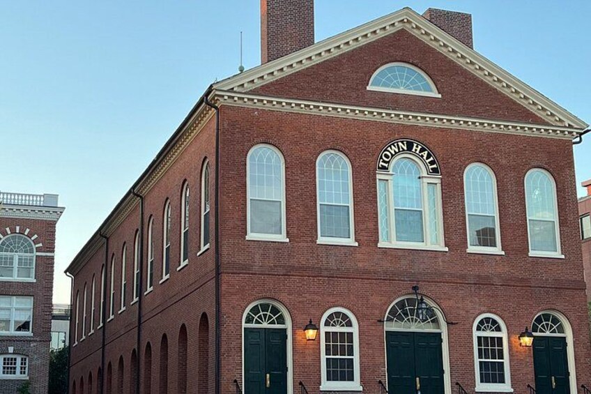 Salem Movie Town tour Hocus Pocus Film locations Tour 3