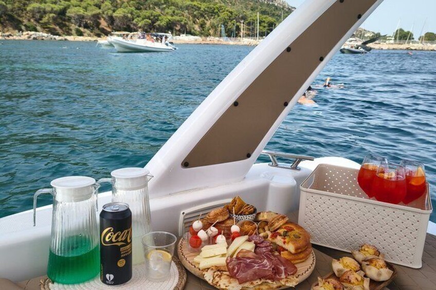 Cagliari snorkeling tour, equipment for children, Sardinian specialties 5