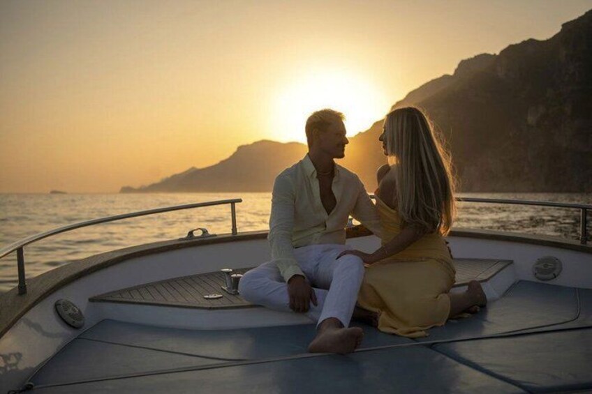 2 - 3 Hour private Sunset boat tour in Sorrento 1