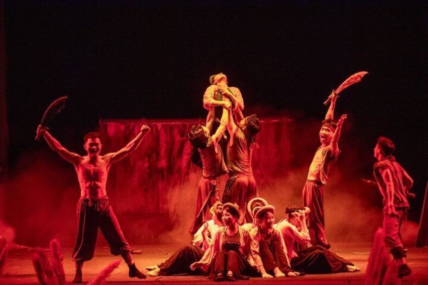 Ninh Binh Night Show: The Emperor of the Reeds 4