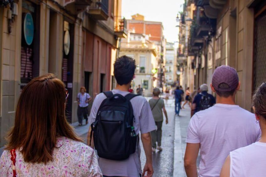 Barcelona : Local Walking Tour of Grace with vermouth included 3