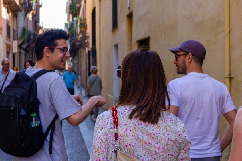 Barcelona : Local Walking Tour of Grace with vermouth included 3