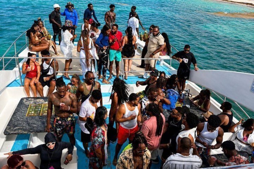 Adults Only Party Boat with Open Bar, DJ & Snorkeling Punta Cana 1