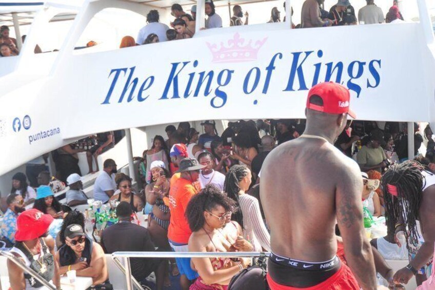 Adults Only Party Boat with Open Bar, DJ & Snorkeling Punta Cana 3