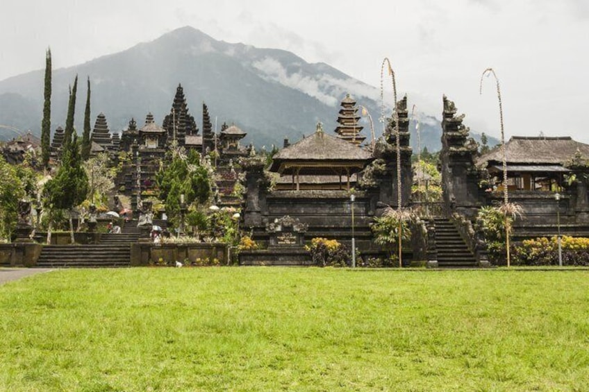 East Bali Tour: Mother Temple, Penglipuran and Tukad Cepung 3