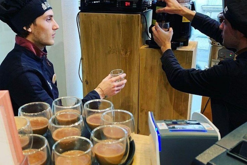Express Visit of a Real Bean-to-Bar Chocolate Factory in Brussels 4