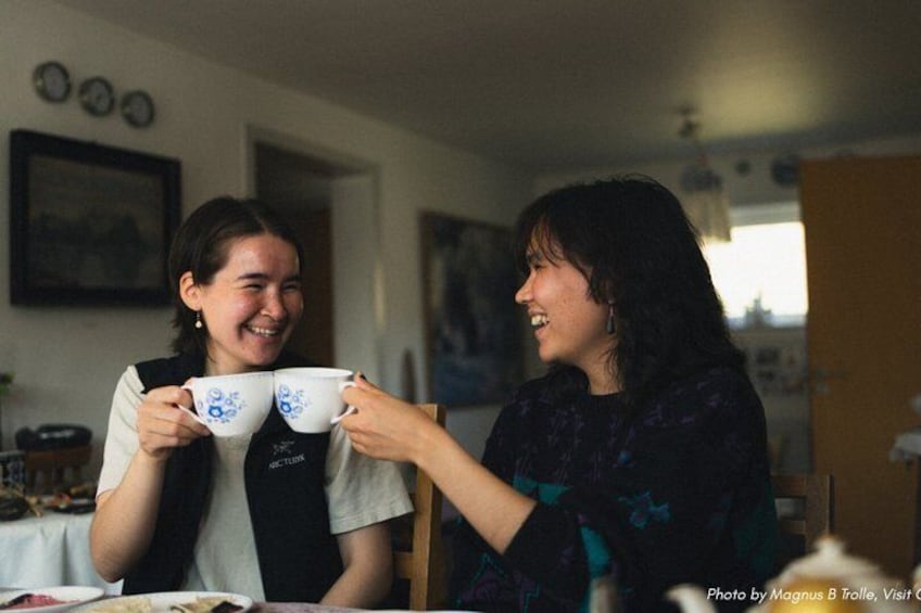 Kaffemik with Locals and Colonial Village Walking Tour 3