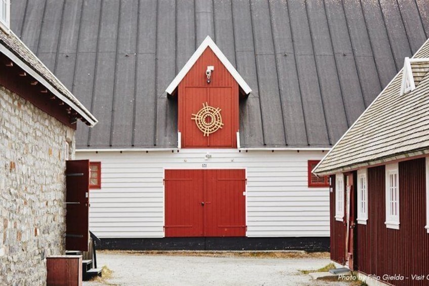 Nuuk Old Town Walk & Traditional Kaffemik with Locals 5