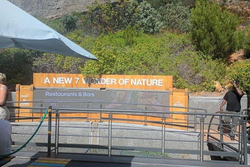 Segnaletica per una nuova attrazione delle 7 Meraviglie della Natura, con ristorante e bar. 5
