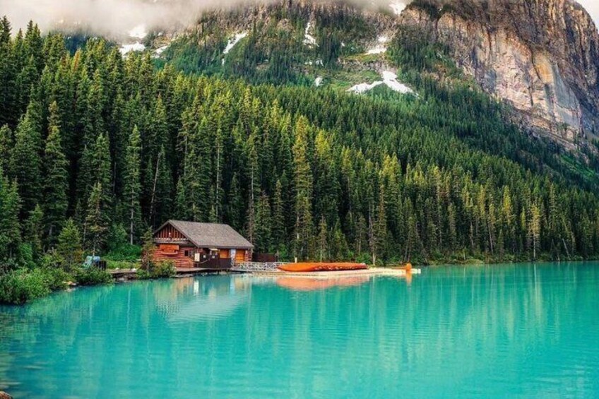 Moraine Lake and Lake Louise Sunrise Serenity Tour 2