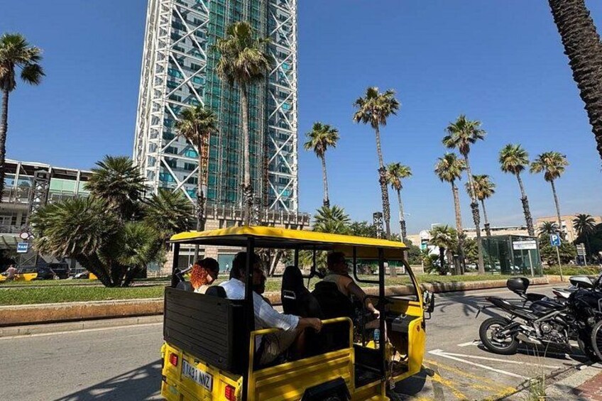 Experience Barcelona City Tour with Private Tuk Tuk 2