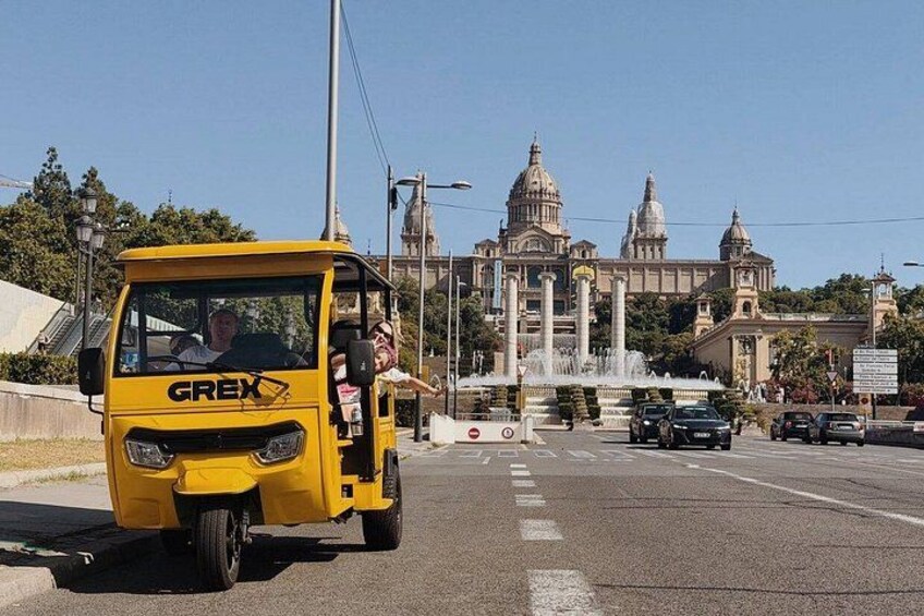 Experience Barcelona City Tour with Private Tuk Tuk 2