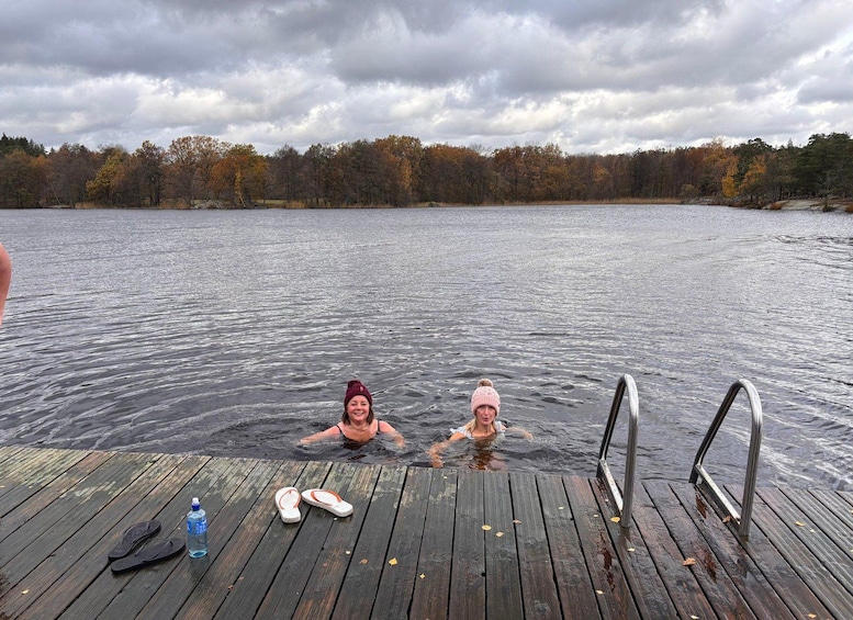 Stockholm: Lake Forest Sauna and Swim Experience 1
