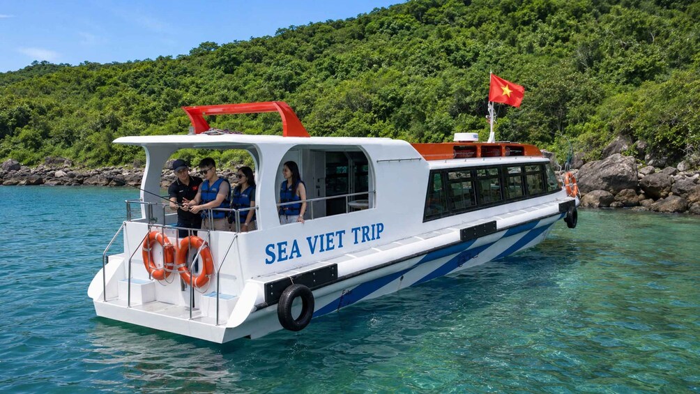 Picture 17 for Activity Da Nang: Son Tra Reef Snorkeling by Speedboat 2