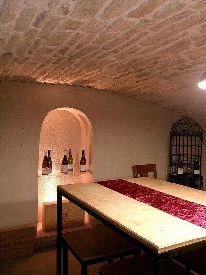 Picture 6 for Activity Guided walk in Beaune with wine tasting and Burgundy food sampling 4