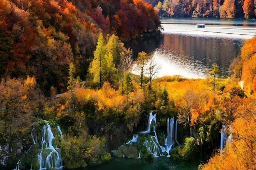 Exclusive Plitvice National Park tpur eith pick up 1
