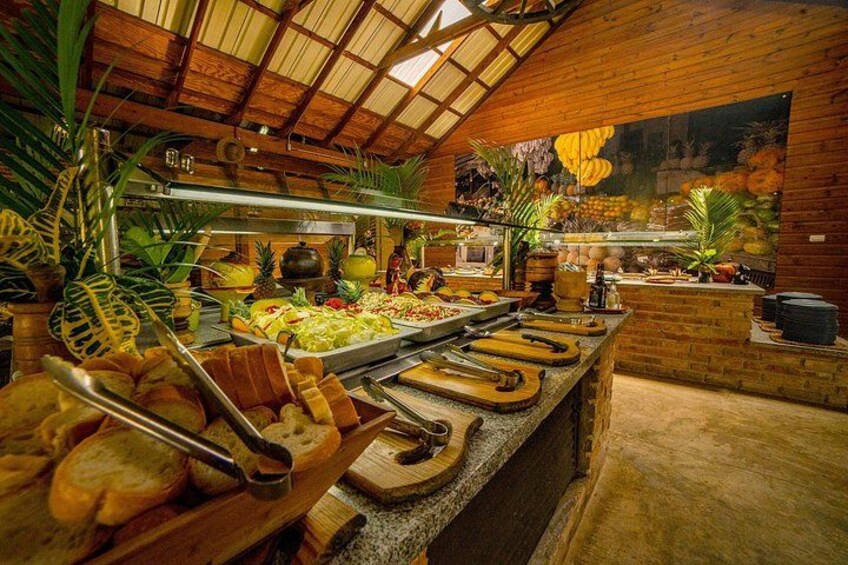 Dominican Buffet 2