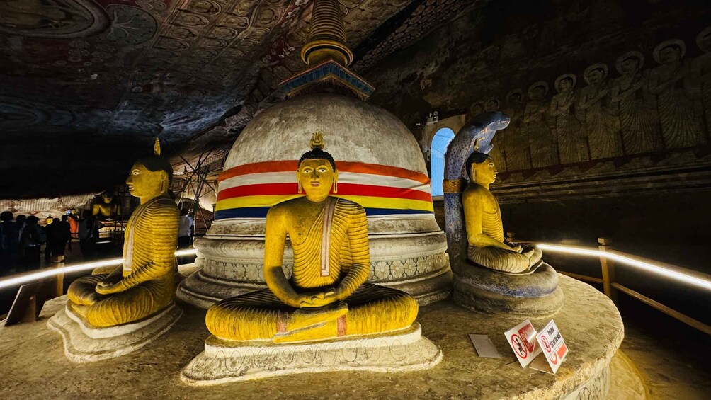Picture 5 for Activity Dambulla: Cave Temple, Ibbankatuwa Tombs & Guided City Tour 4