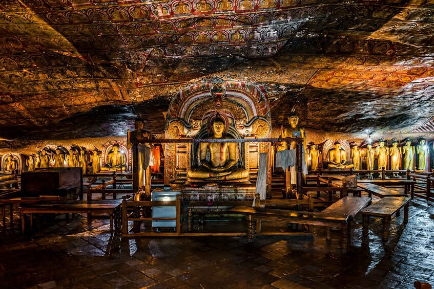 Picture 5 for Activity Dambulla: Cave Temple, Ibbankatuwa Tombs & Guided City Tour 2