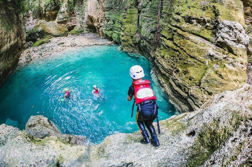Kawasan Falls Canyoneering w/ Lunch & Transfers from Cebu City 3