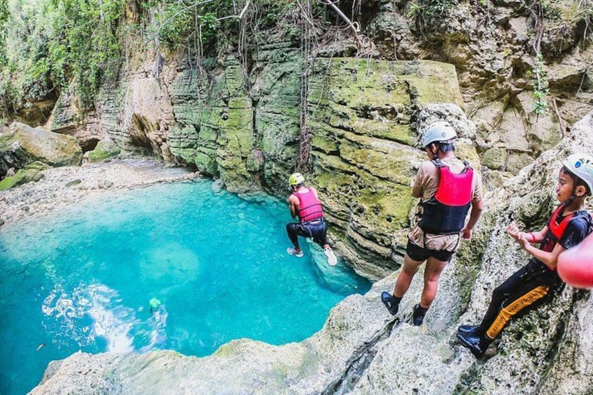 Kawasan Falls Canyoneering w/ Lunch & Transfers from Cebu City 5
