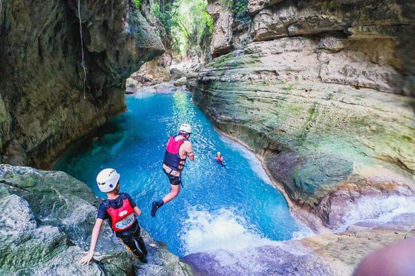 Kawasan Falls Canyoneering w/ Lunch & Transfers from Cebu City 5