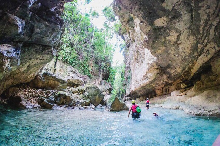 Kawasan Falls Canyoneering w/ Lunch & Transfers from Cebu City 2