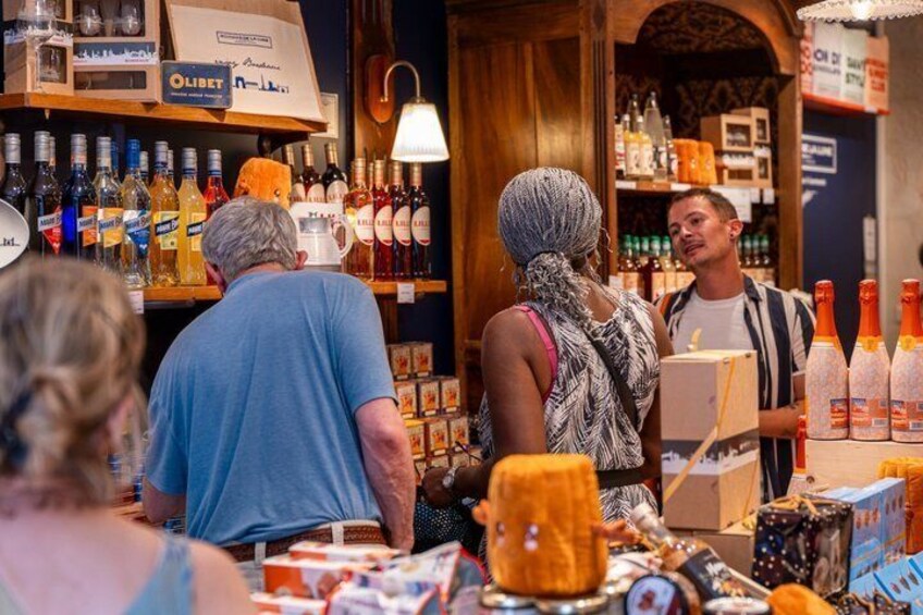 Bordeaux Walking Food Tour : History, Wine, Pastries (In English) 1