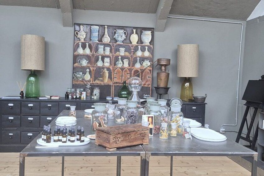 Create Your Own Perfume and Rooftop Aperitivo in Florence 1
