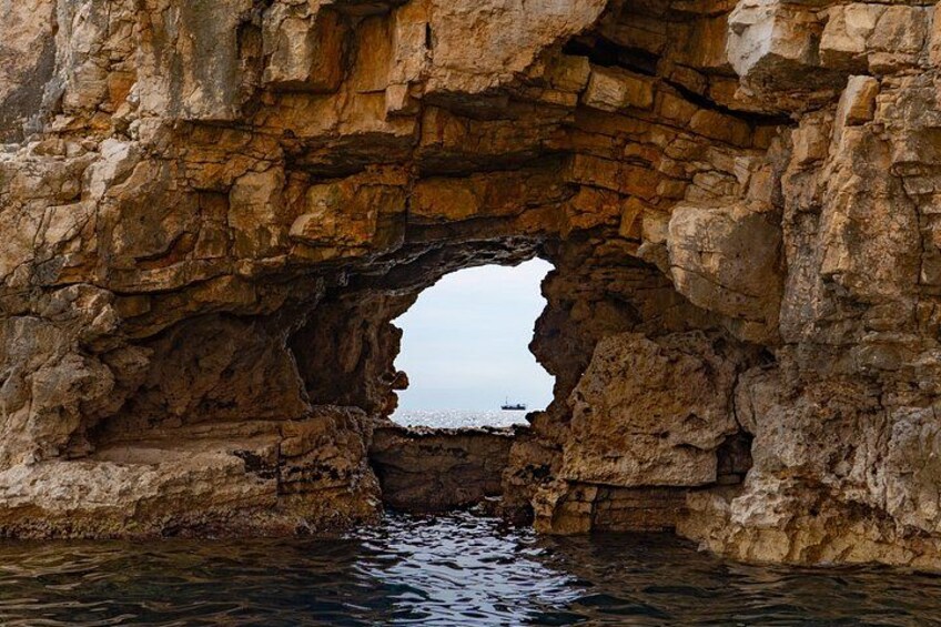 Pula Kayak Tour Snorkeling Cliff Jump and Swim 3