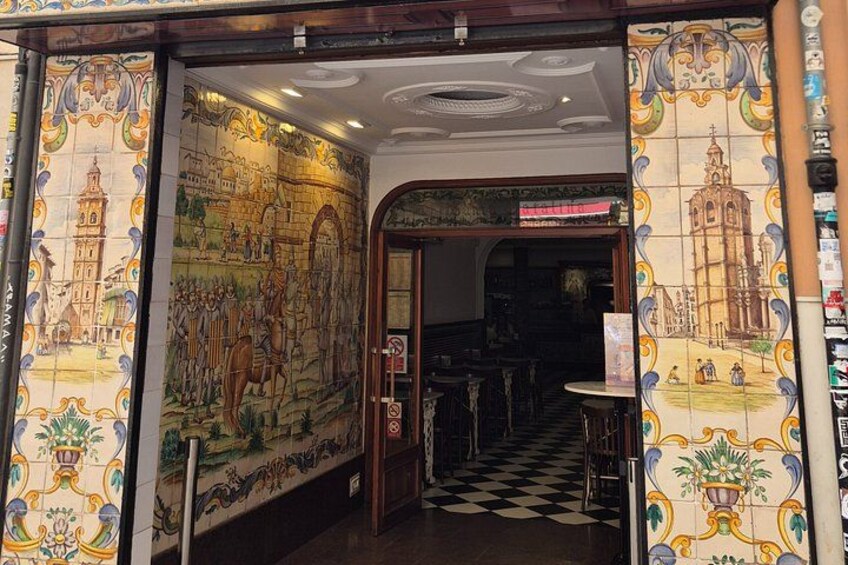 Discover Valencia's Tiles and Create Your Own 2
