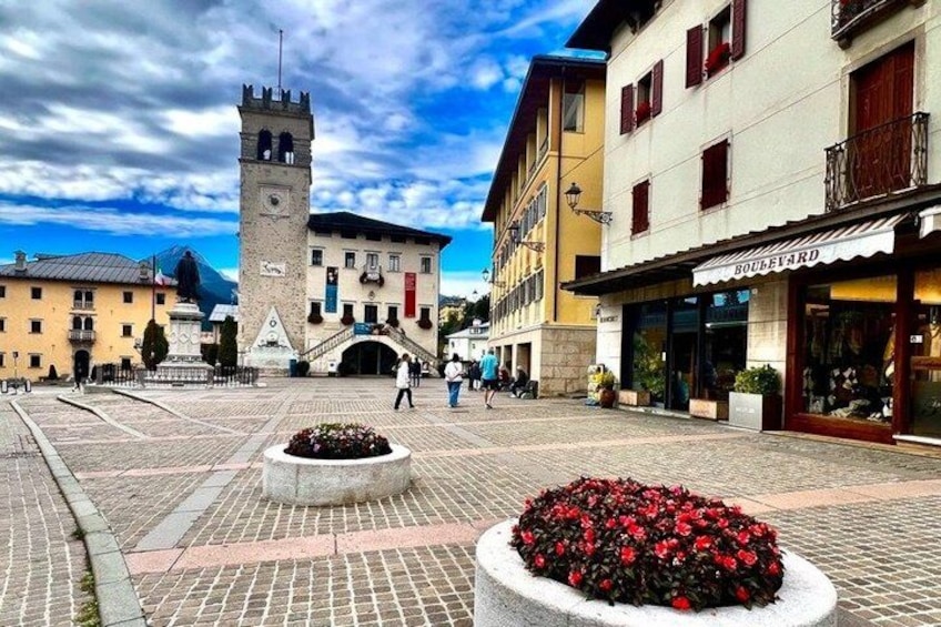 Dolomites Small-group Day Tour: Cortina & Misurina from Venice 3