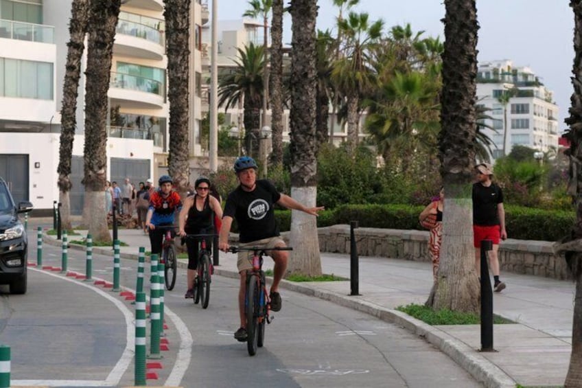 Lima Small-Group Bike Tour: Miraflores & Barranco 3