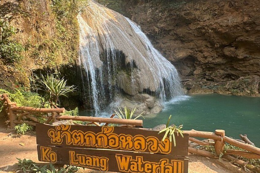 Discovering the Mystical Li Through a Journey 5