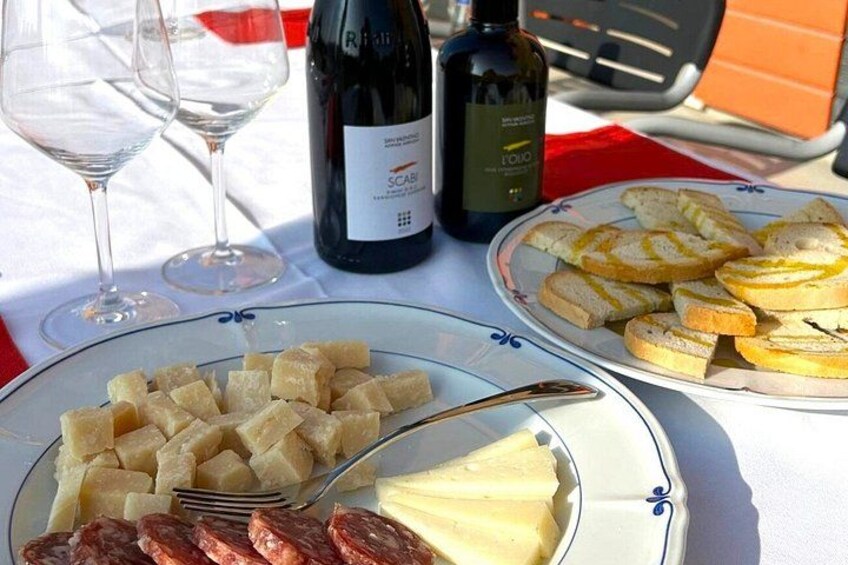 Organic Wine Tasting and Local Food with View near Rimini 4