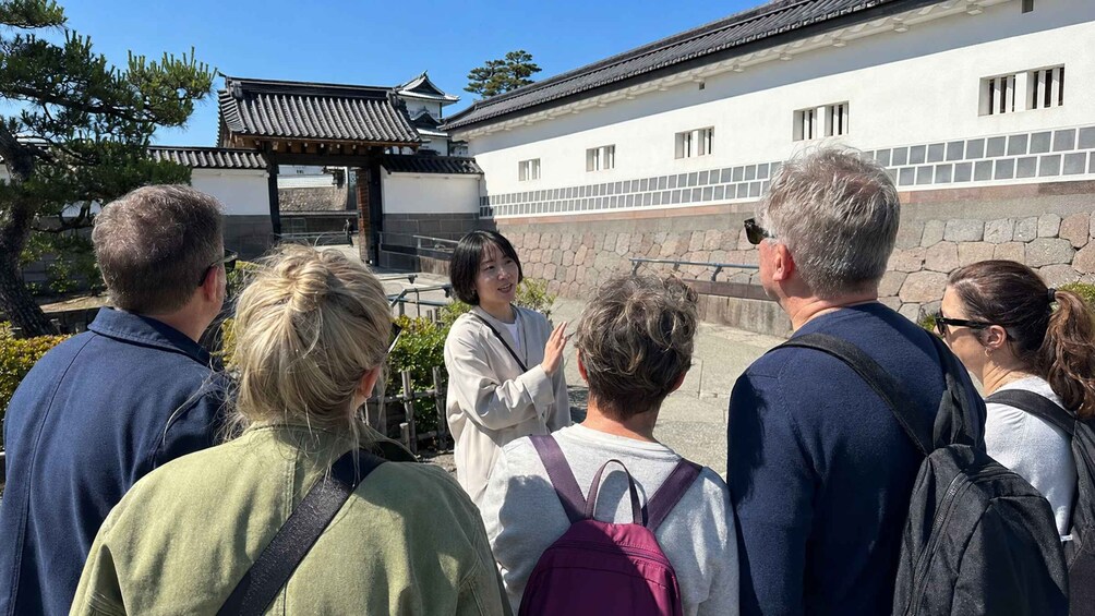 Picture 35 for Activity Kanazawa: Castle Town, Garden & Historic Tea District Walk 3