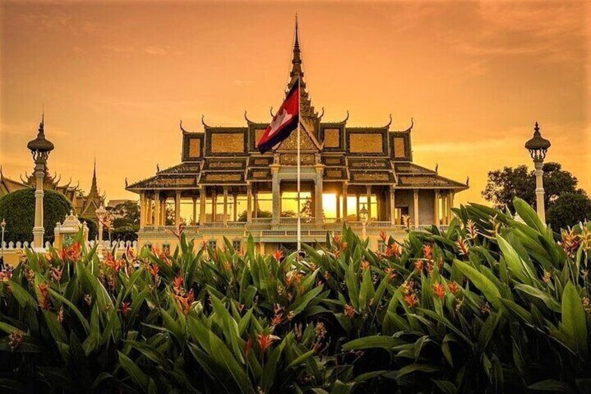 Phnom Penh City tour and Koh Dach Silk Island Private Day Tour