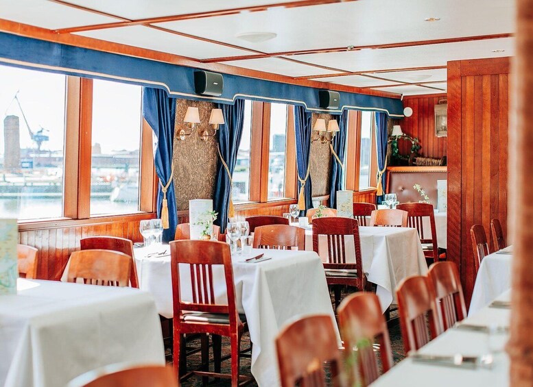 Picture 1 for Activity Gothenburg: Archipelago Cruise with Lunch (Guided) 2