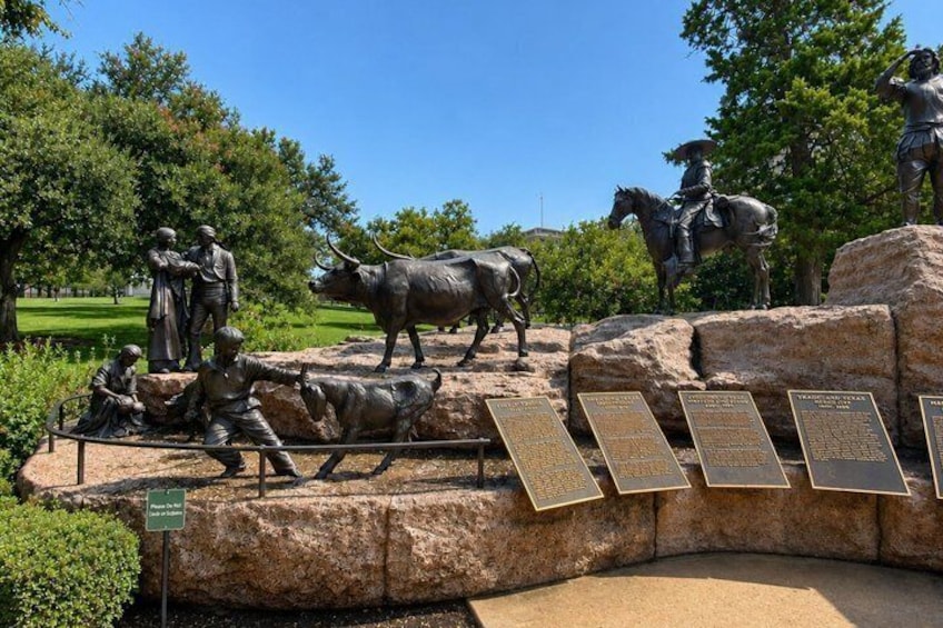 Austin Scavenger Hunt & Highlights Self-Guided Walking Tour 5