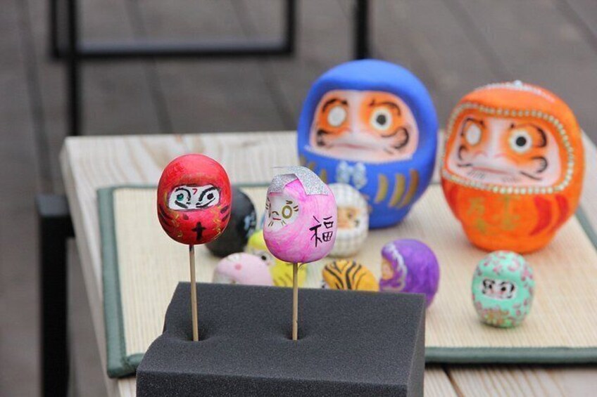 Mini Daruma Painting Experience Near Mt Fuji 4