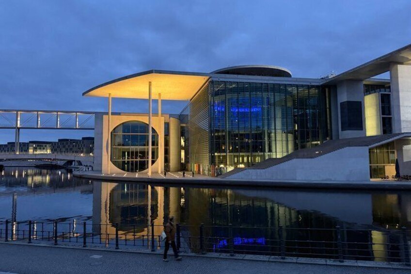 Berlin Sunset Illuminated Landmarks Walking Tour 2