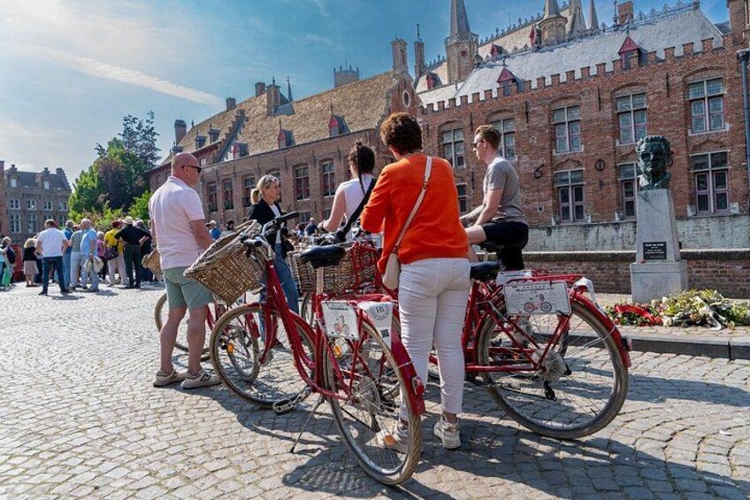 Bruges Private Guided Retro Biketour, Highlights & Hidden Gems 3